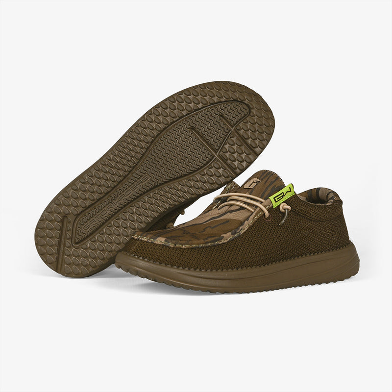 Load image into Gallery viewer, Gator Waders Youth Mossy Oak 2-Tone Original Bottomland Camp Shoes
