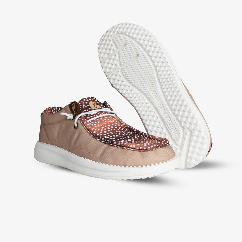Load image into Gallery viewer, Gator Waders Womens Axis Camp Shoes
