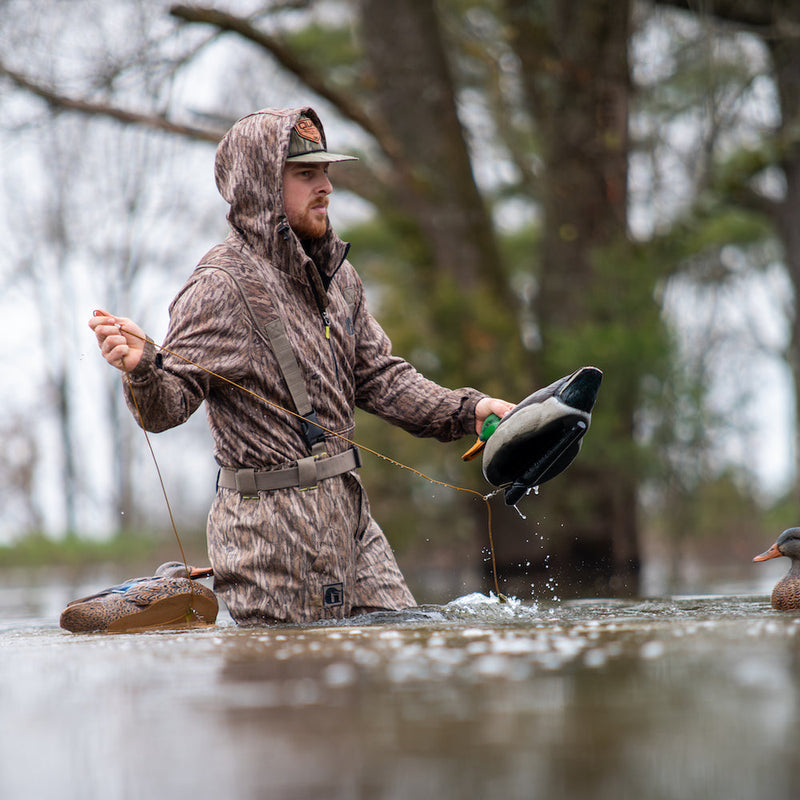 Load image into Gallery viewer, Gator Waders Mens Omega Waist Waders Realtree Max-7
