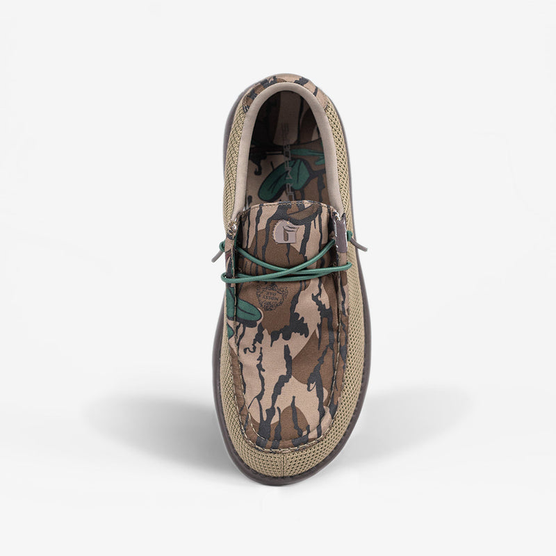 Load image into Gallery viewer, Gator Waders Mens Mossy Oak Greenleaf Camp Shoes
