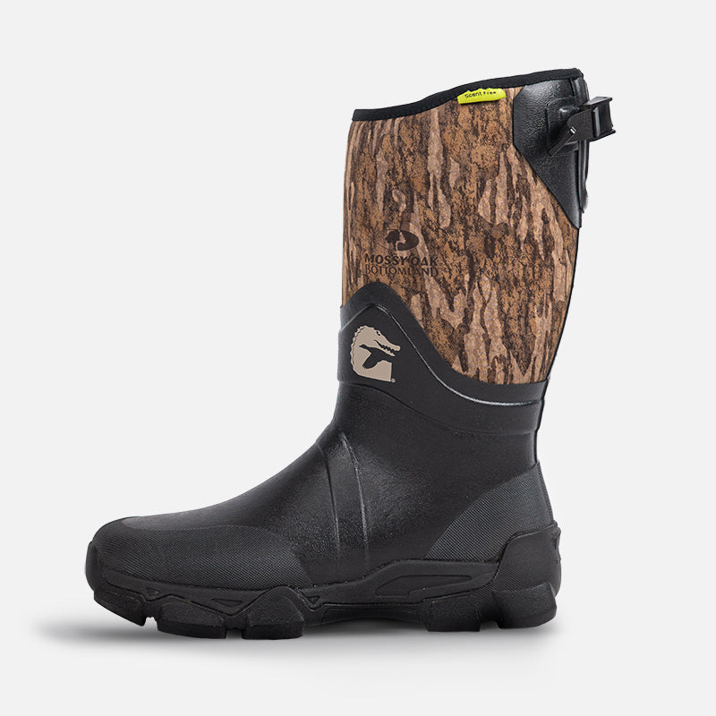 Load image into Gallery viewer, Gator Waders Mens Mossy Oak Bottomland Omega Flow Boots
