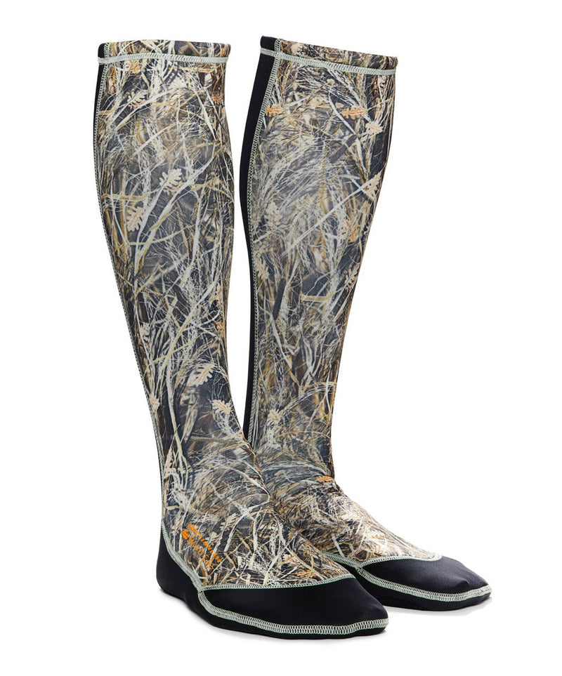 Load image into Gallery viewer, WORN Realtree Edge Frictionless 3.0mm Neoprene Camo Wader Socks
